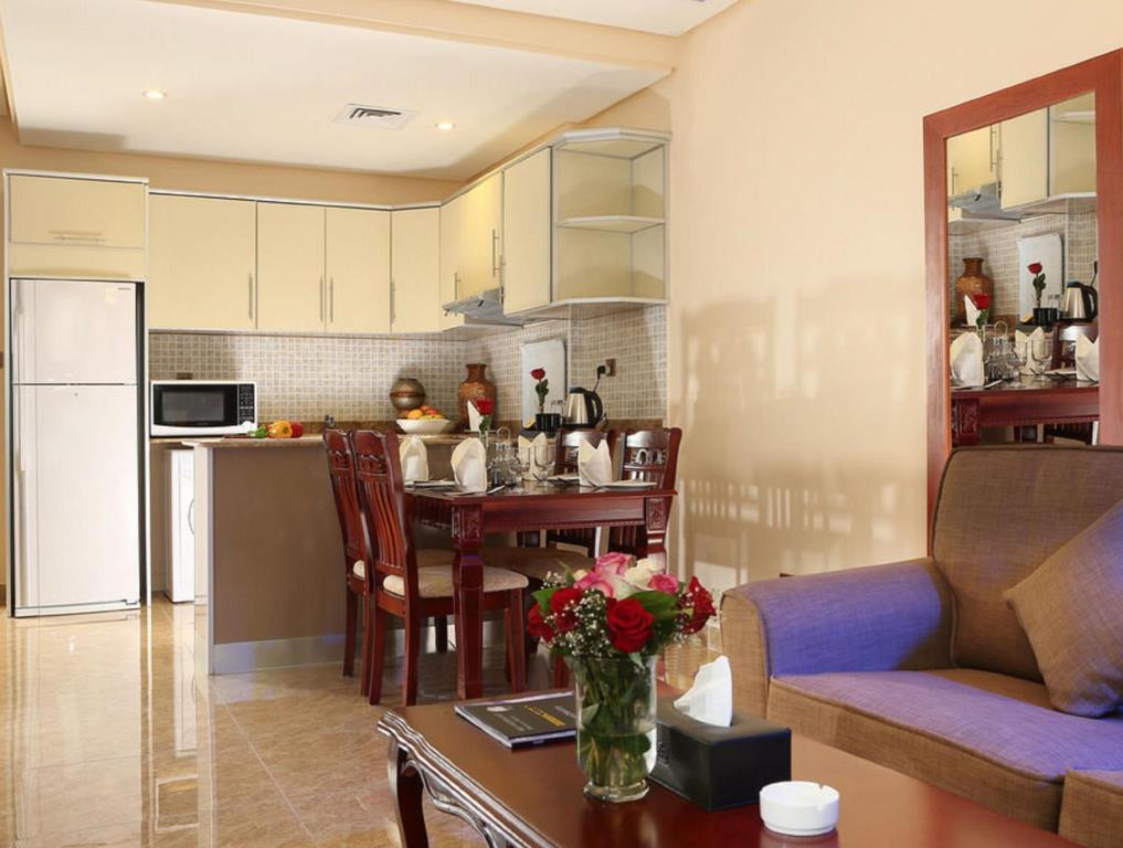 Best Western Plus Salmiya Kuwait City Esterno foto